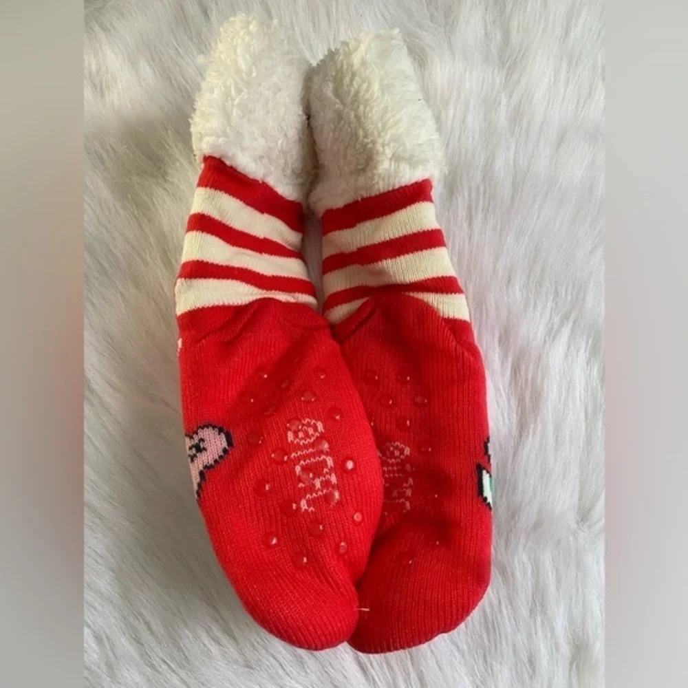 Care Bears Slipper Socks Womens Shoe Size 4-10 Fuzzy Cheer Bear Red Pull‎ On